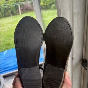 Taos Footwear Women's Brown Ankle Booties